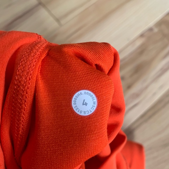 Lululemon align size 4. - Picture 3 of 3